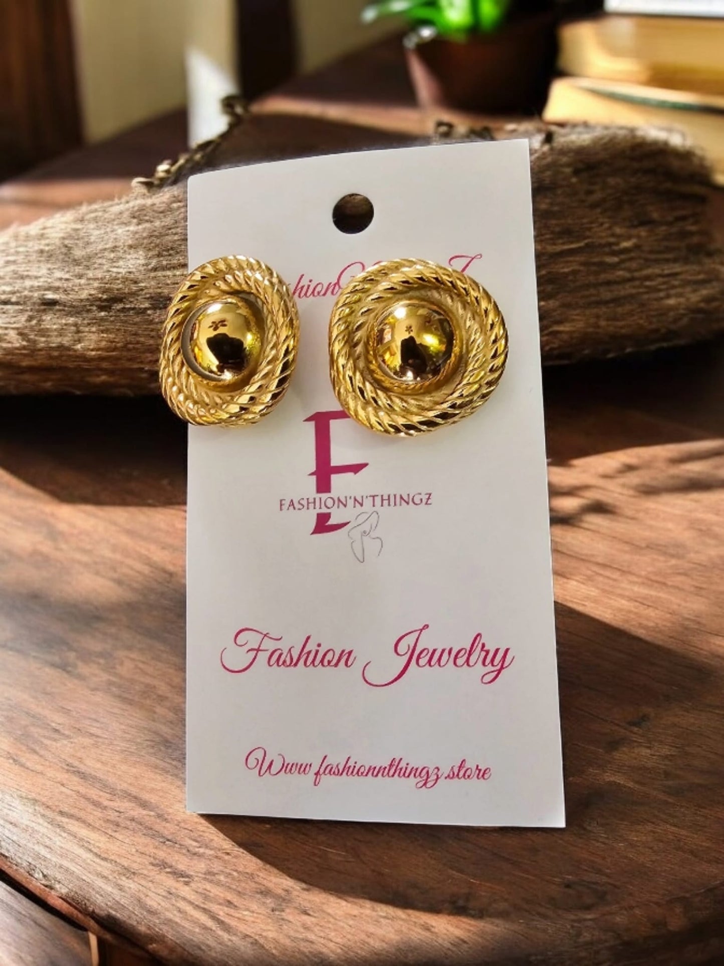 Golden Halo Vintage Earrings - NEW